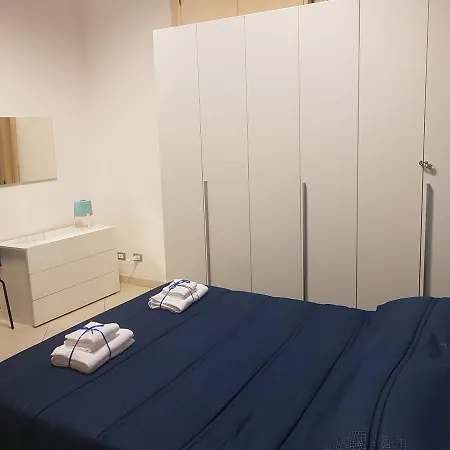 Al Centro בית הארחה *